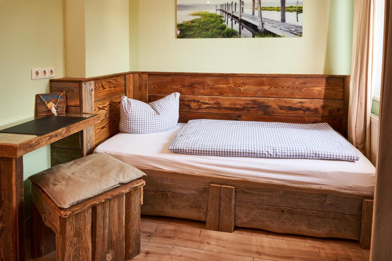 Haus Am Bach - Gemuetliche Pension Аллерсхаузен Экстерьер фото